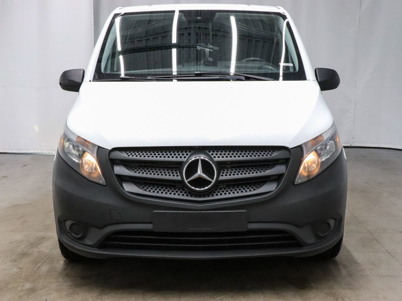Used 2019 Mercedes-Benz Metris image 2