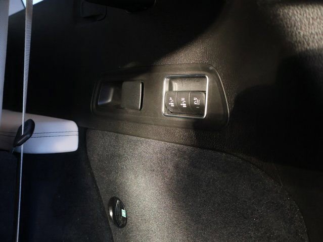 Used 2022 Mercedes-Benz GLS 450 4MATIC image 22