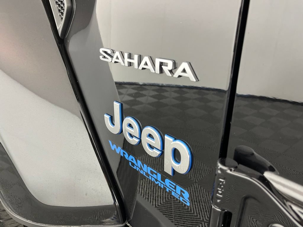 Used 2021 Jeep Wrangler Unlimited Sahara w/ Cold Weather Group AWD/4WD image 3