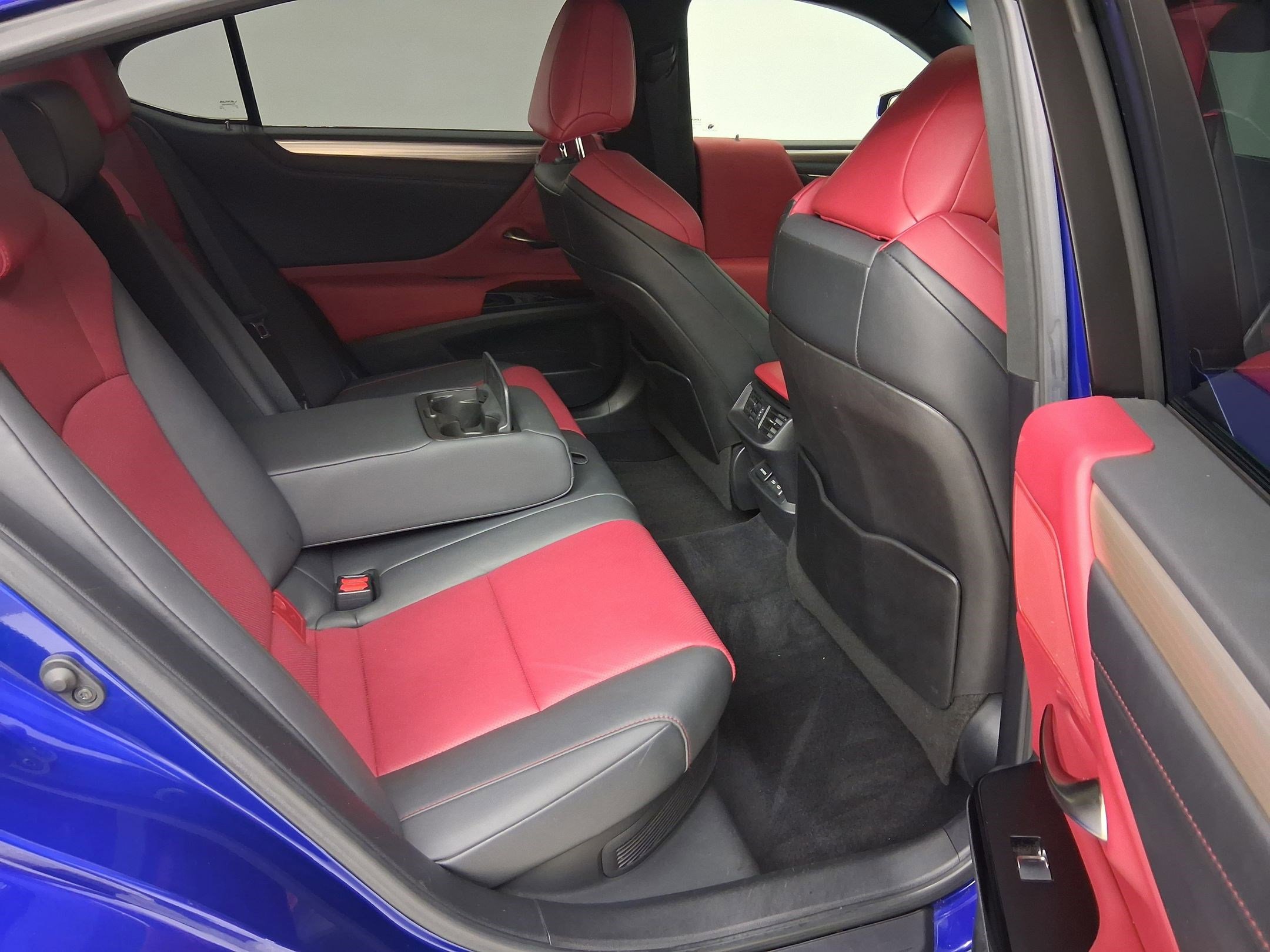 Used 2023 Lexus ES 300h F Sport image 31