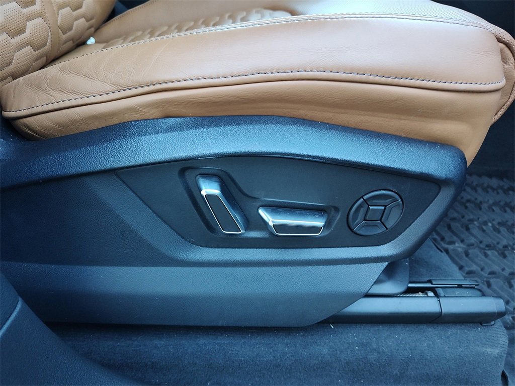 Used 2024 Audi RS Q8 w/ Black Optic Package image 34