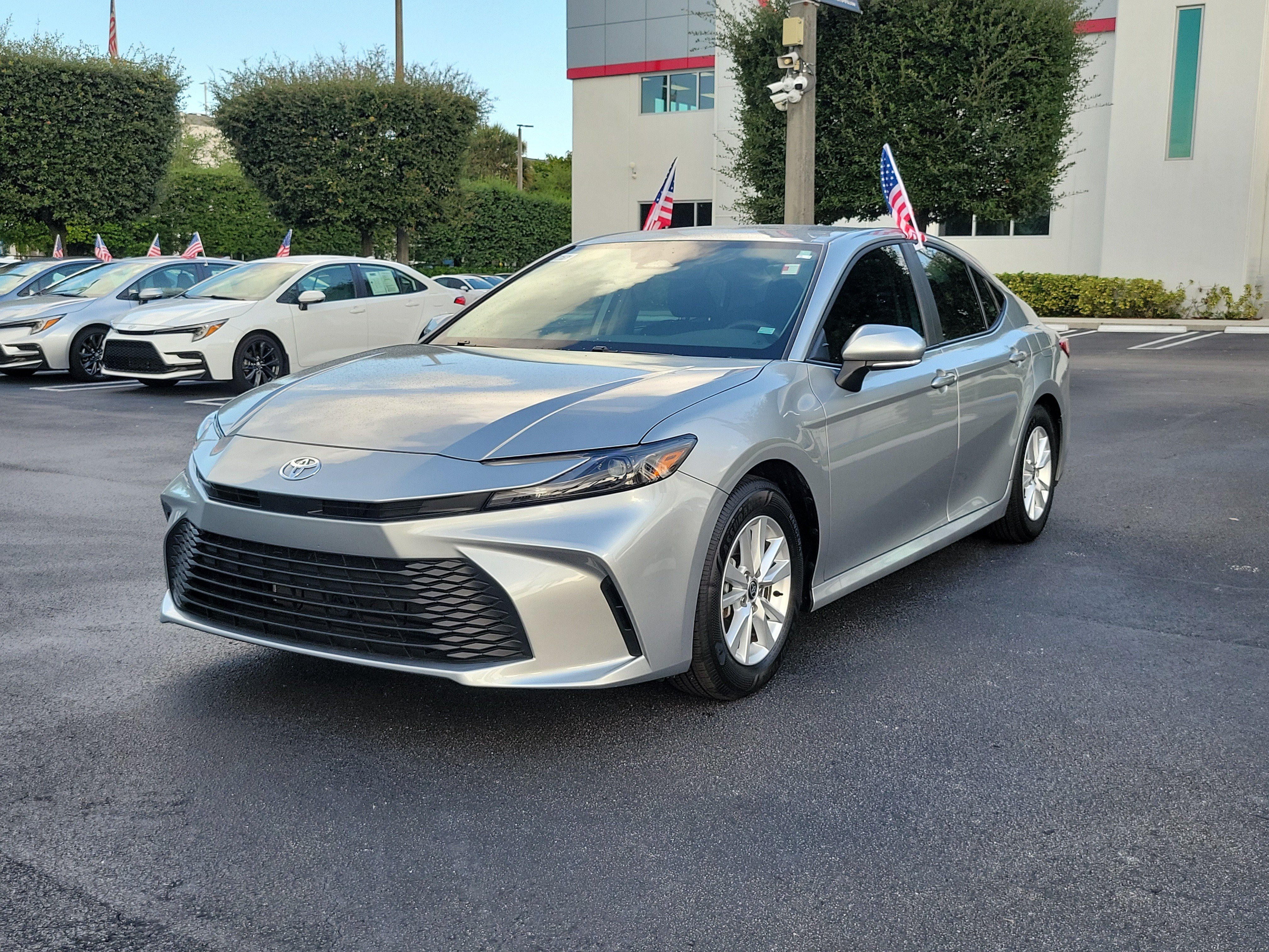 Used 2026 Toyota Camry LE w/ Convenience Package FWD image 6