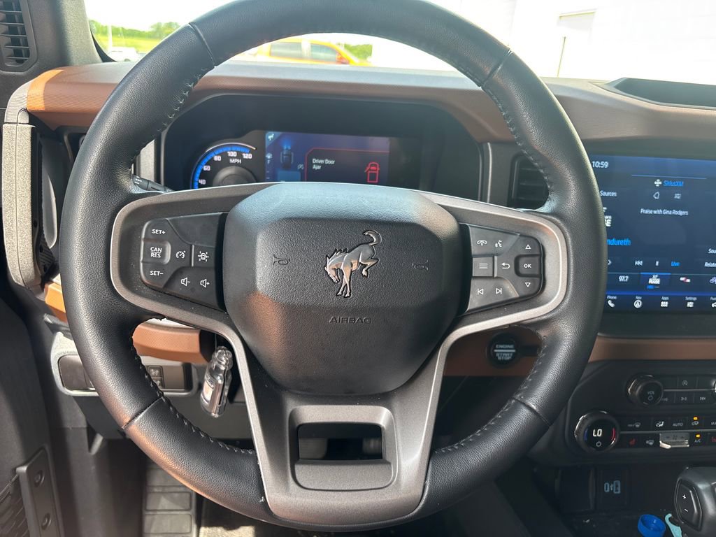 Used 2024 Ford Bronco Outer Banks AWD/4WD image 24
