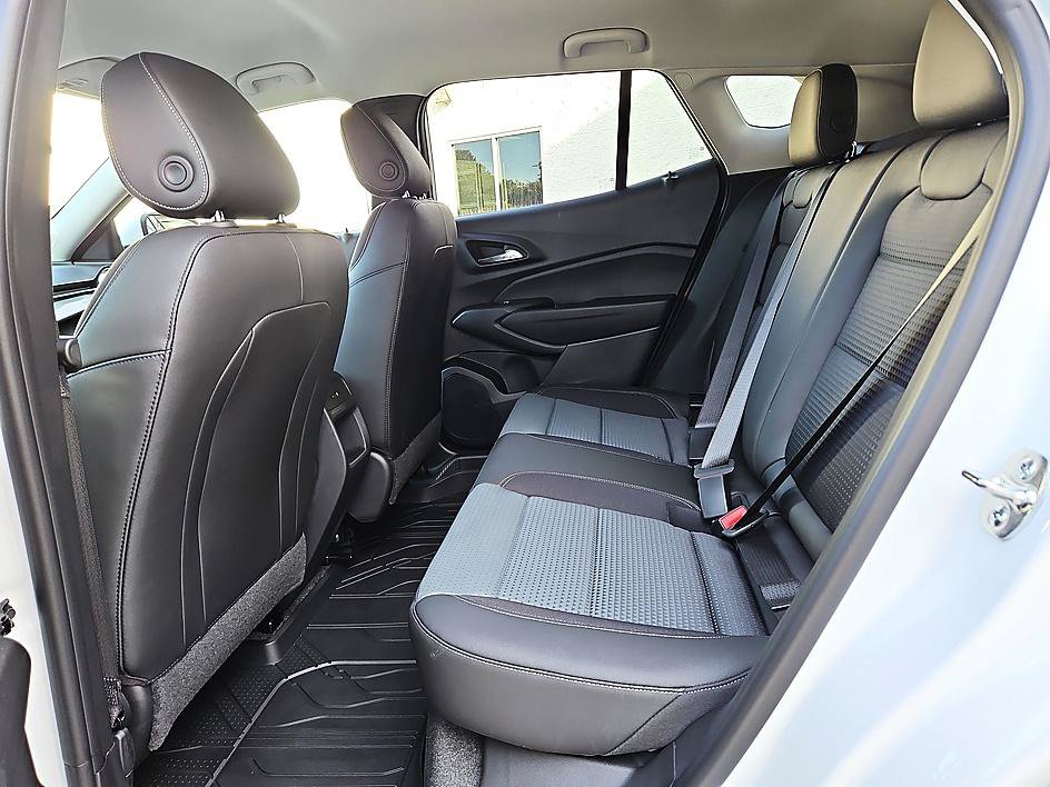 New 2026 Chevrolet Trax LT FWD image 10