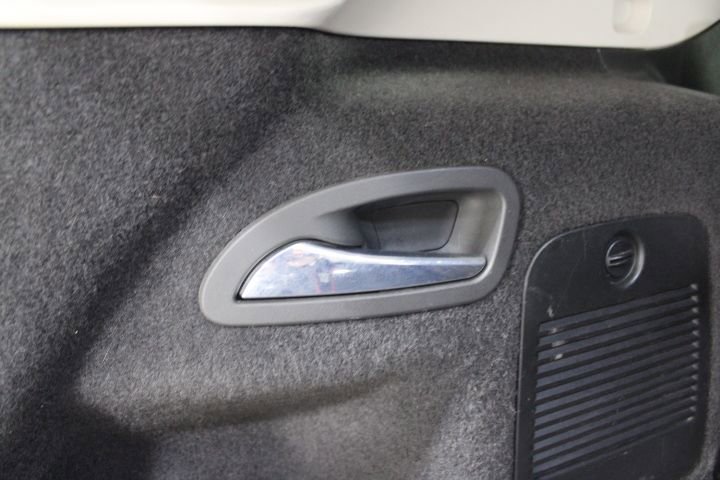 Used 2019 Buick Envision Essence w/ LPO, Cargo Package image 15