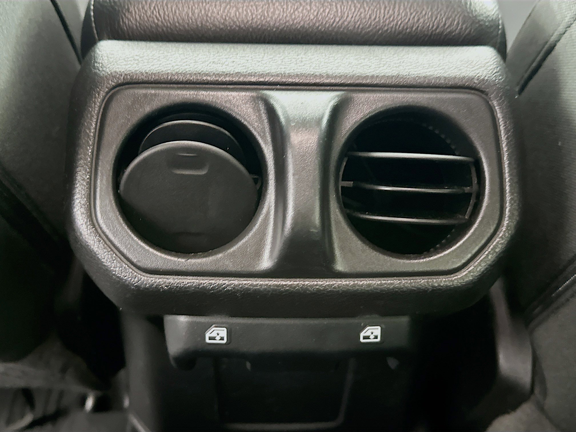 Used 2020 Jeep Wrangler Unlimited Sport S image 25