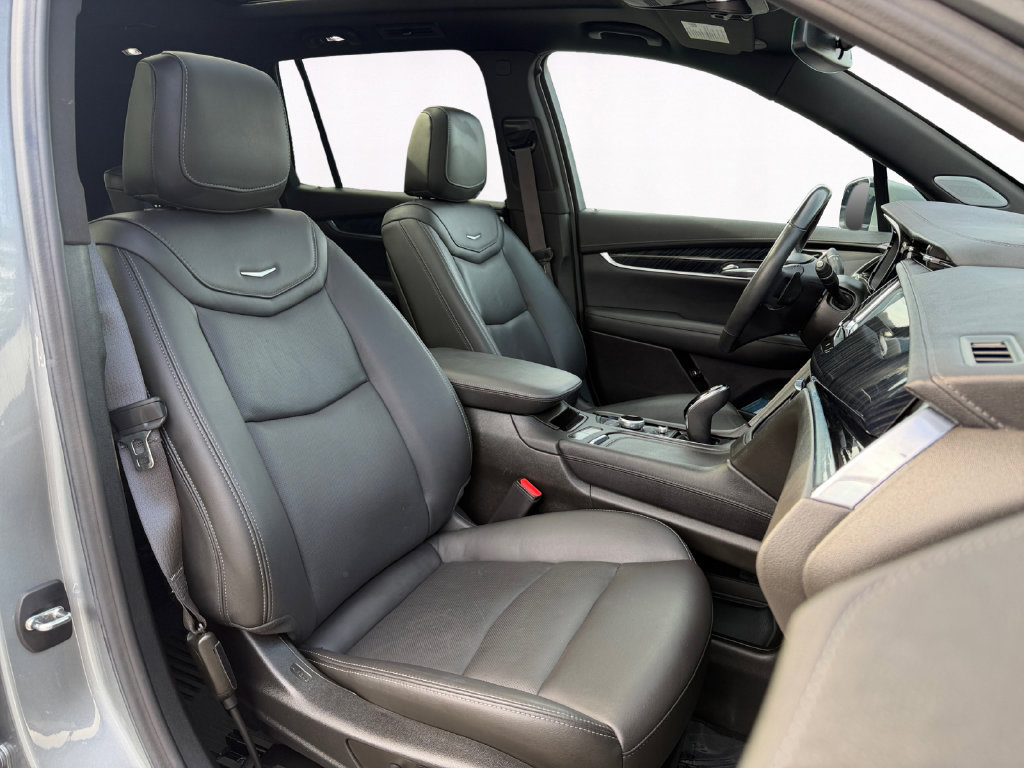 Used 2024 Cadillac XT6 Premium Luxury w/ LPO, Floor Liner Package AWD/4WD image 15