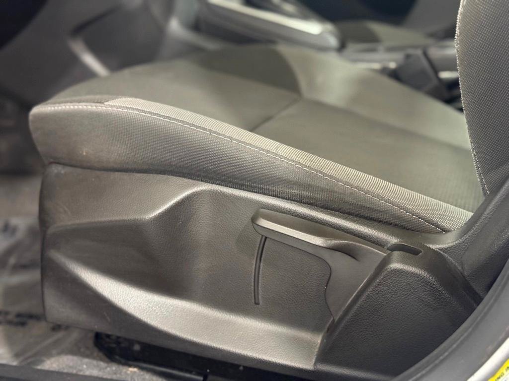 Used 2012 Ford Focus SE FWD image 30