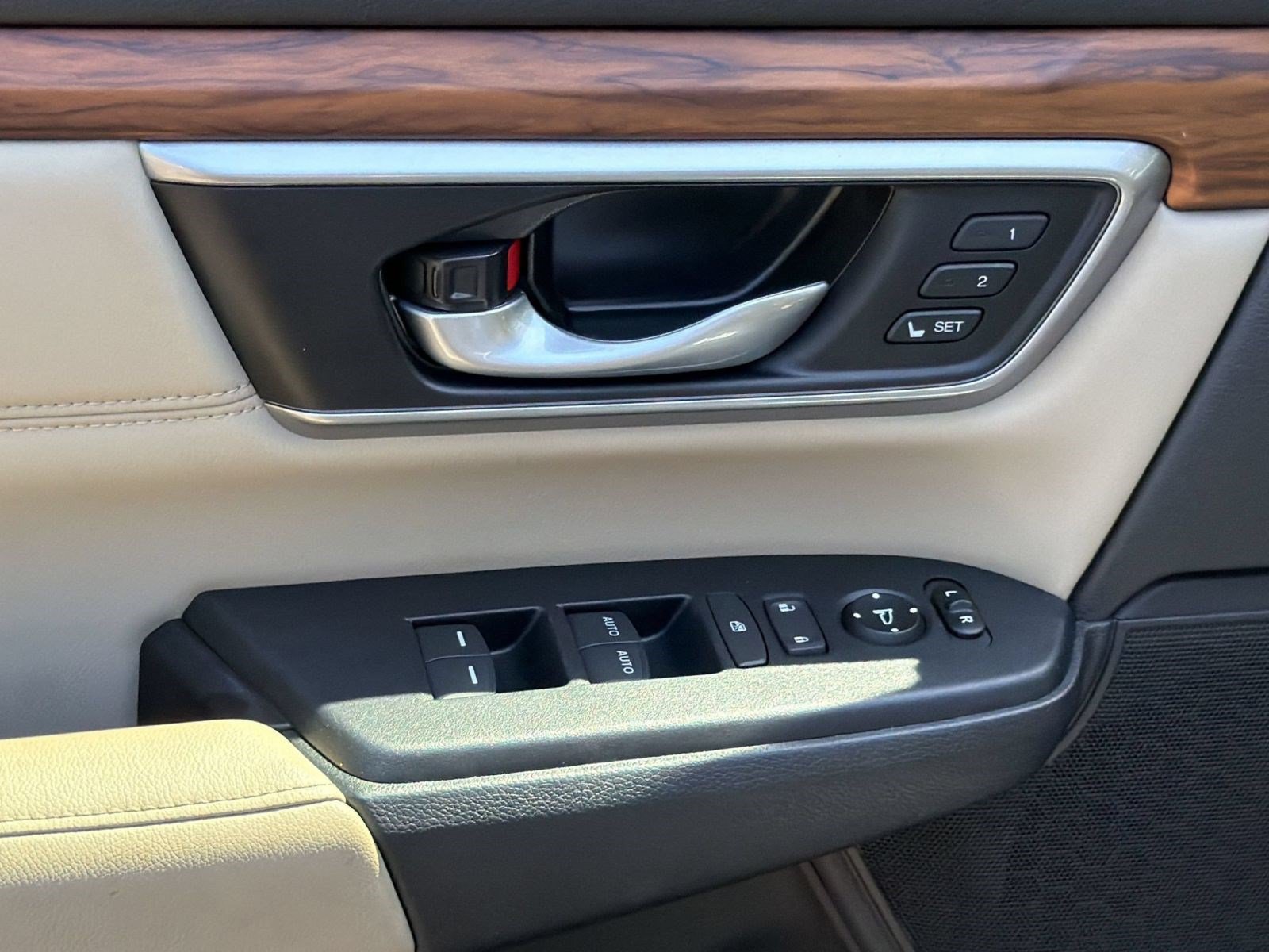 Used 2020 Honda CR-V EX-L image 14