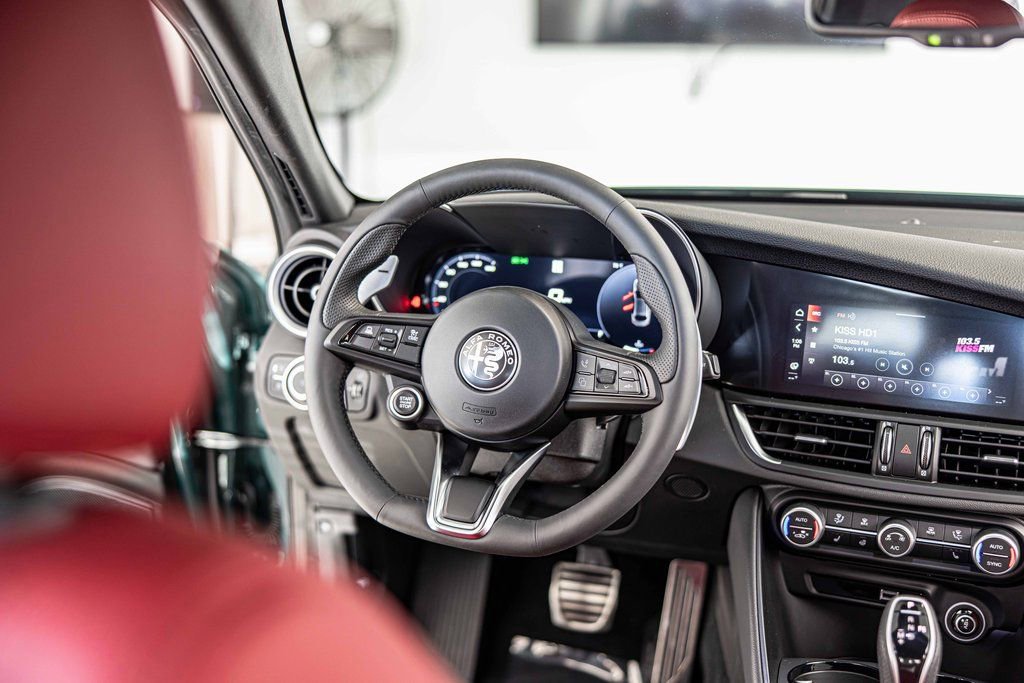 New 2025 Alfa Romeo Giulia AWD image 36