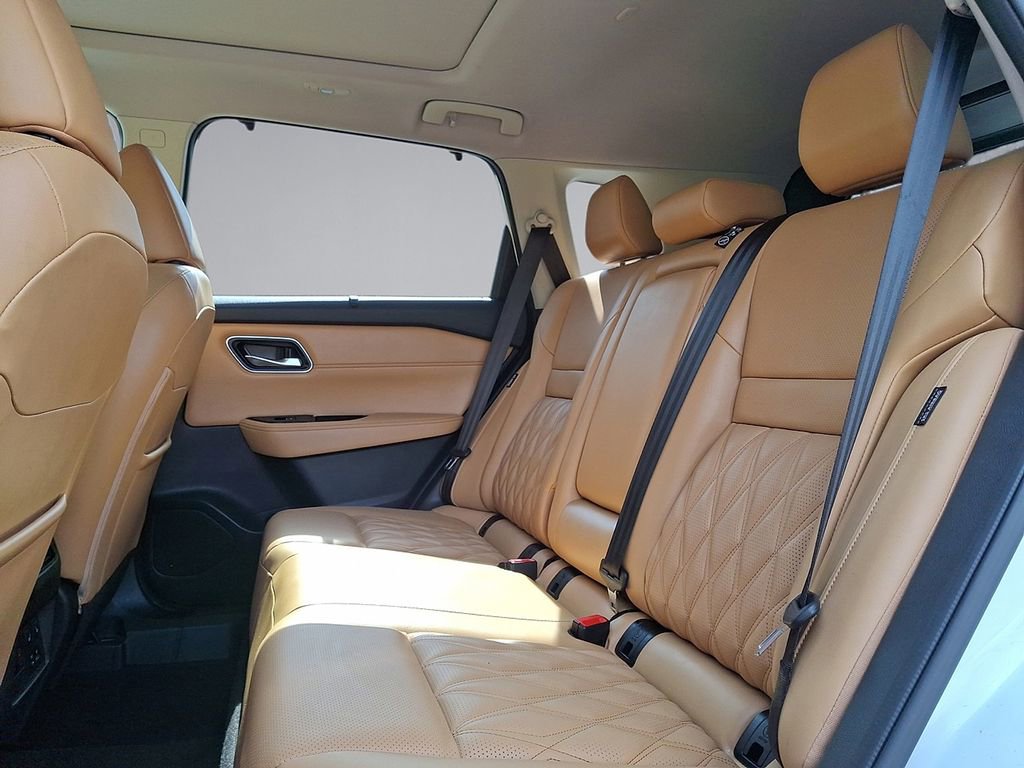 Used 2023 Nissan Rogue Platinum w/ Platinum Premium Package image 20