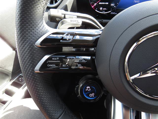 Used 2025 Mercedes-Benz GLA 35 AMG 4MATIC image 11