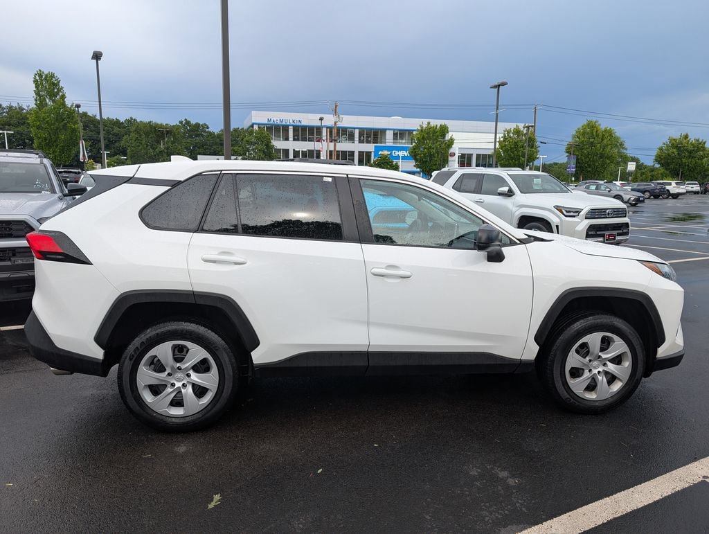 Certified 2024 Toyota RAV4 LE AWD/4WD image 10