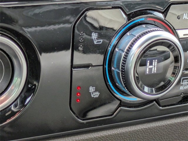 Used 2024 GMC Sierra 1500 SLT image 23