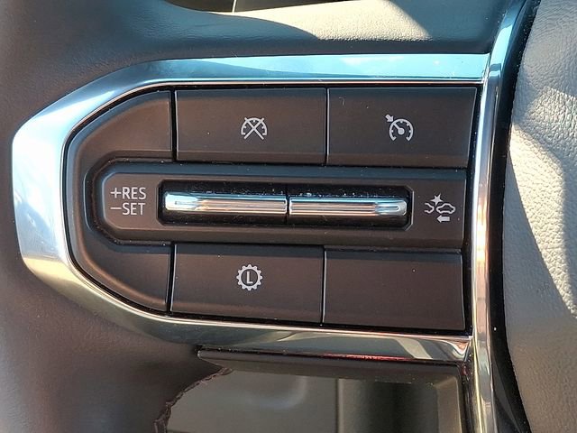 Used 2025 GMC Yukon XL Denali image 21