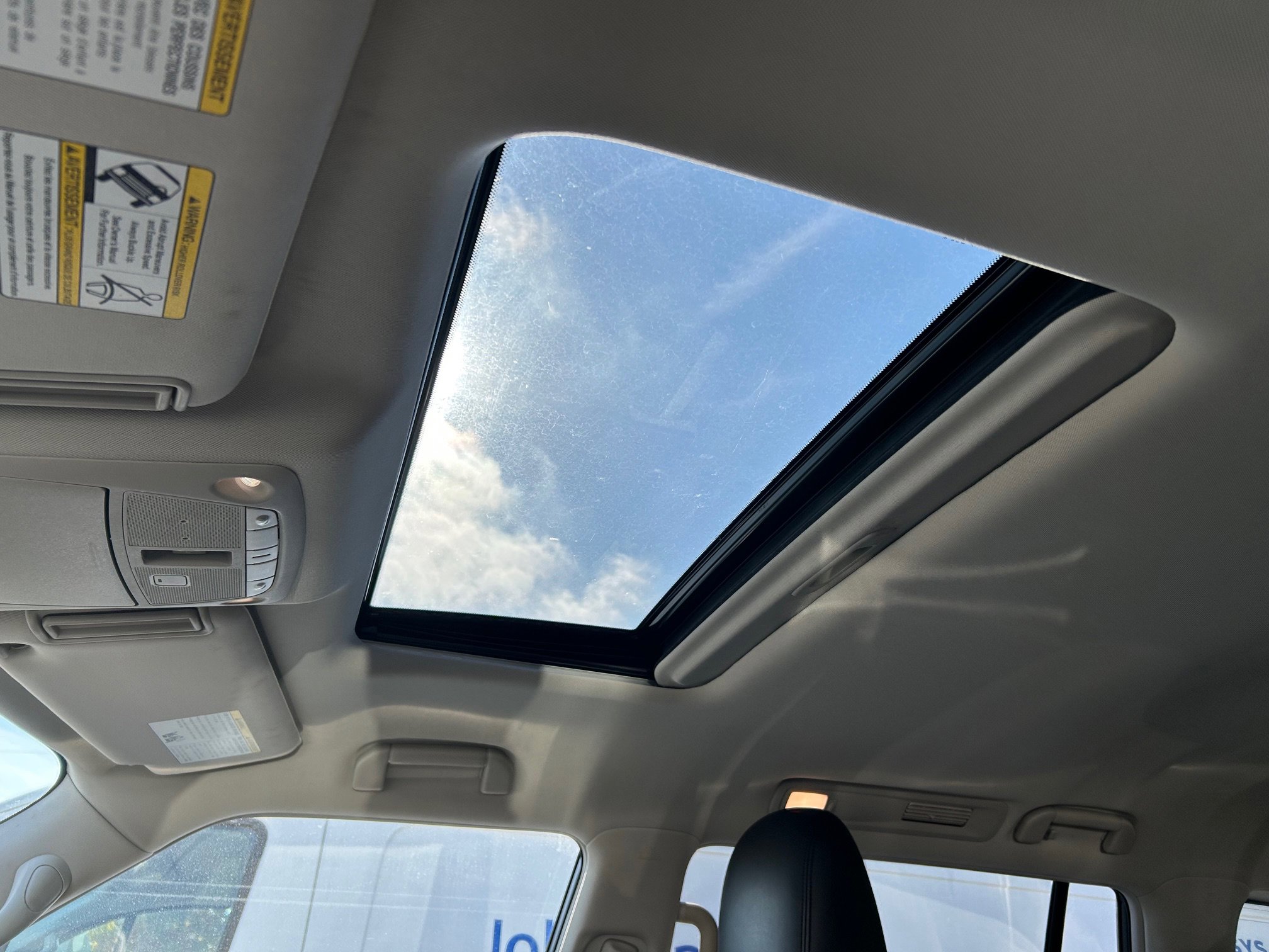 Used 2024 Nissan Armada SL w/ Captain's Chairs Package image 34