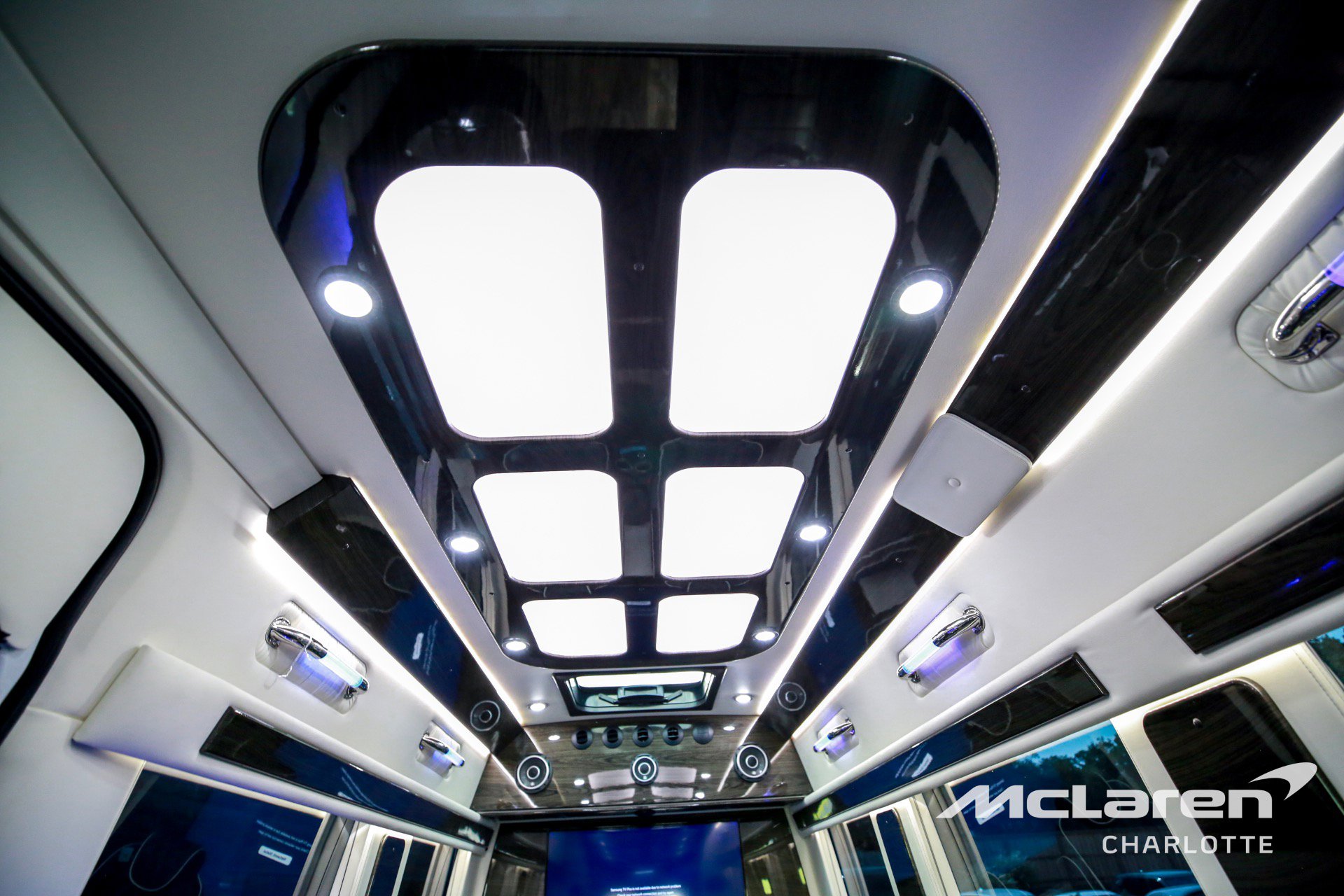 Used 2023 Mercedes-Benz Sprinter 3500 image 24