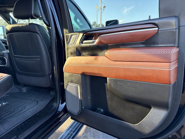Used 2024 GMC Sierra 2500 Denali Ultimate w/ Max Trailering Package AWD/4WD image 17