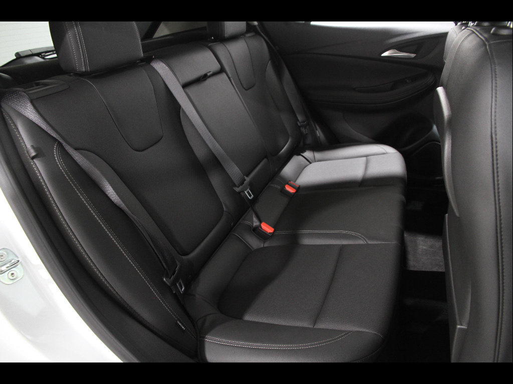Used 2024 Buick Encore GX Sport Touring w/ Comfort Package AWD/4WD image 18