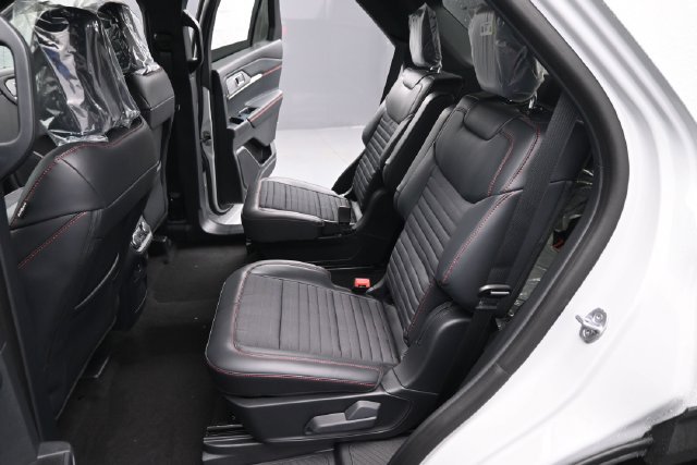 New 2027 Ford Explorer ST-Line w/ Premium Package AWD/4WD image 13