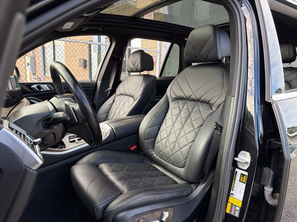 Used 2024 BMW X5 xDrive50e w/ Premium Package AWD/4WD image 34