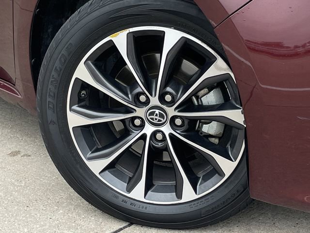 Used 2018 Toyota Avalon XLE Premium FWD image 9