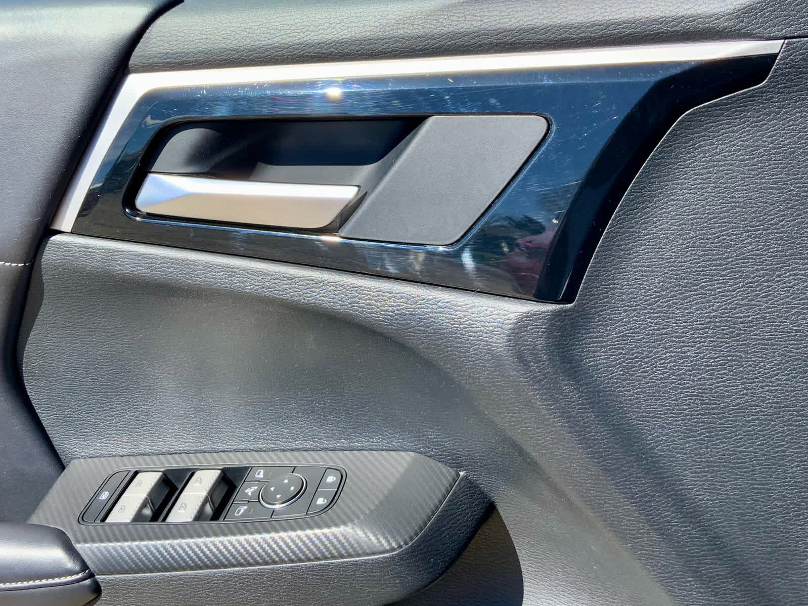 Used 2024 Mitsubishi Outlander SE image 46