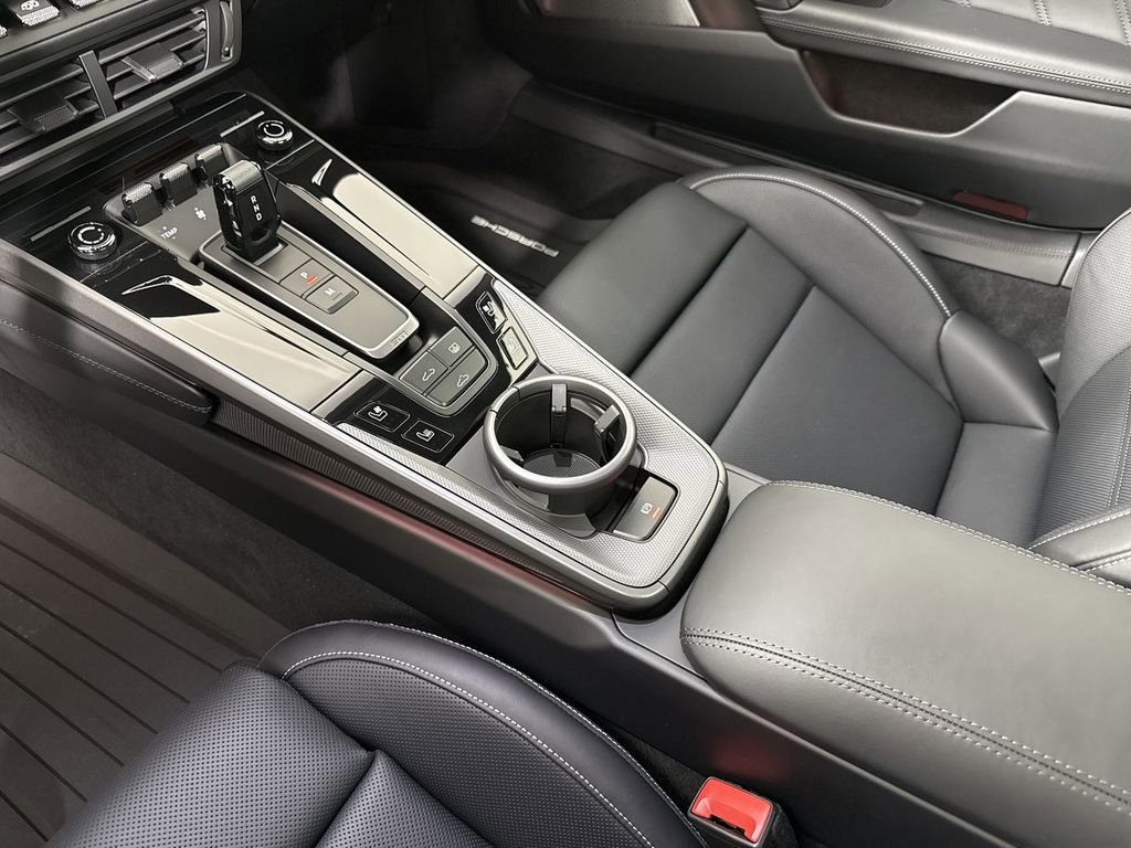 New 2026 Porsche 911 Carrera 4S image 32
