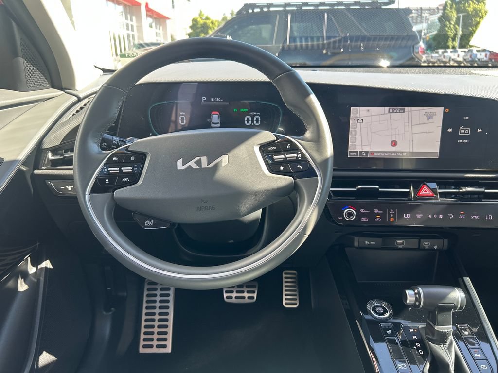 Used 2023 Kia Niro EX Touring FWD image 14