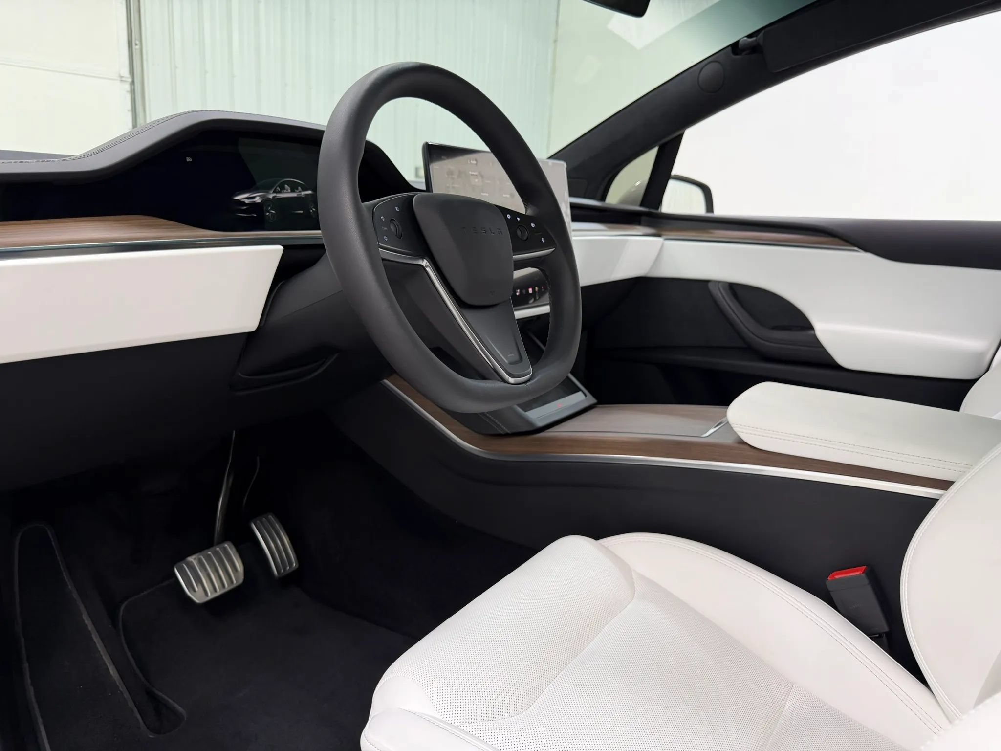 Used 2026 Tesla Model X AWD/4WD image 13