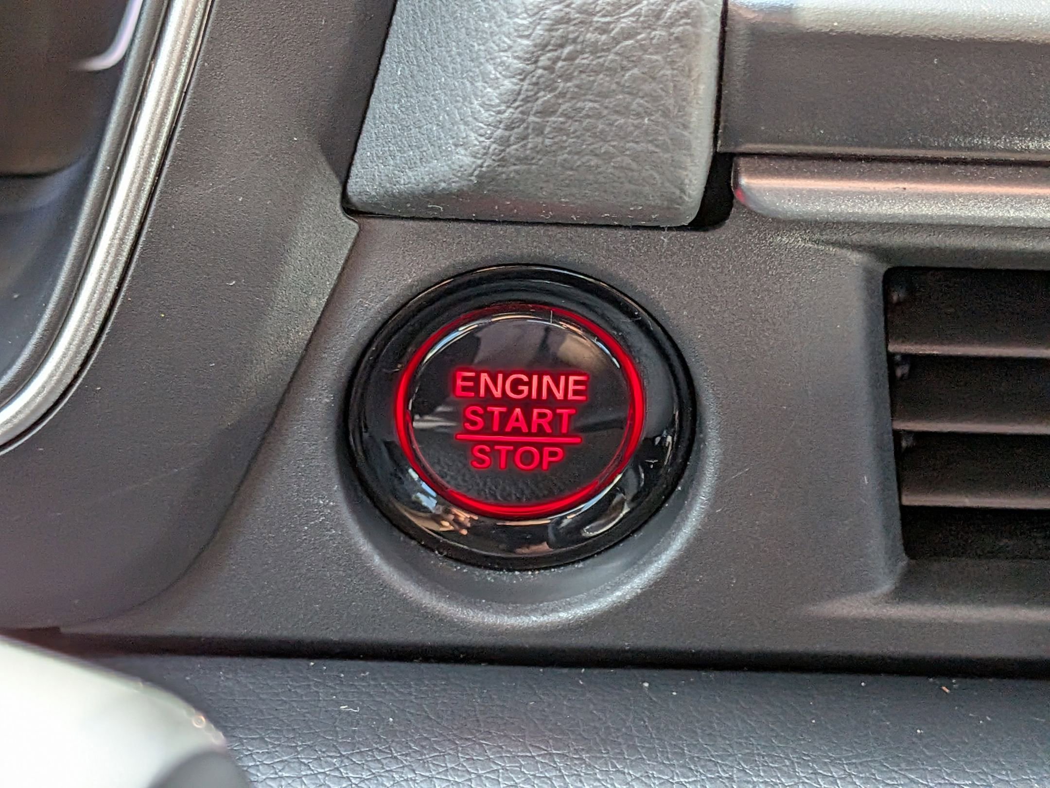 Certified 2025 Honda Pilot EX-L image 16
