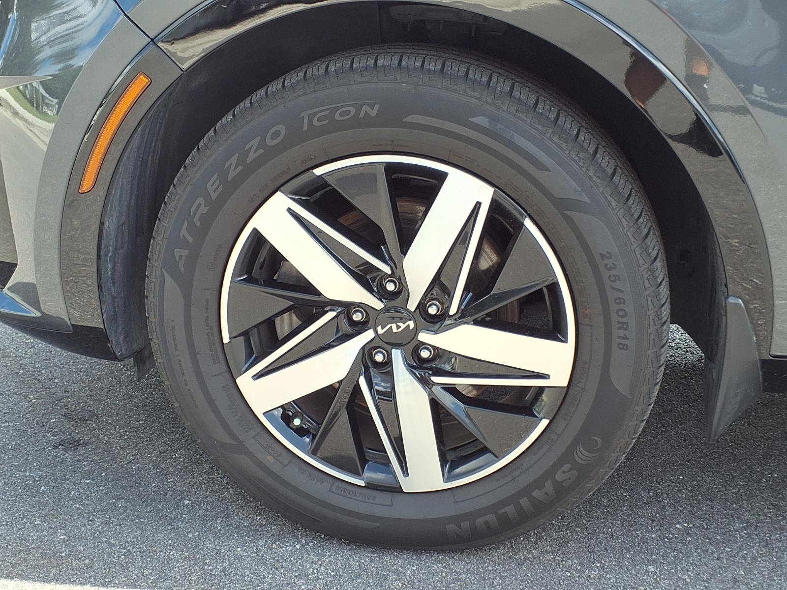 Used 2023 Kia Sorento S FWD image 29