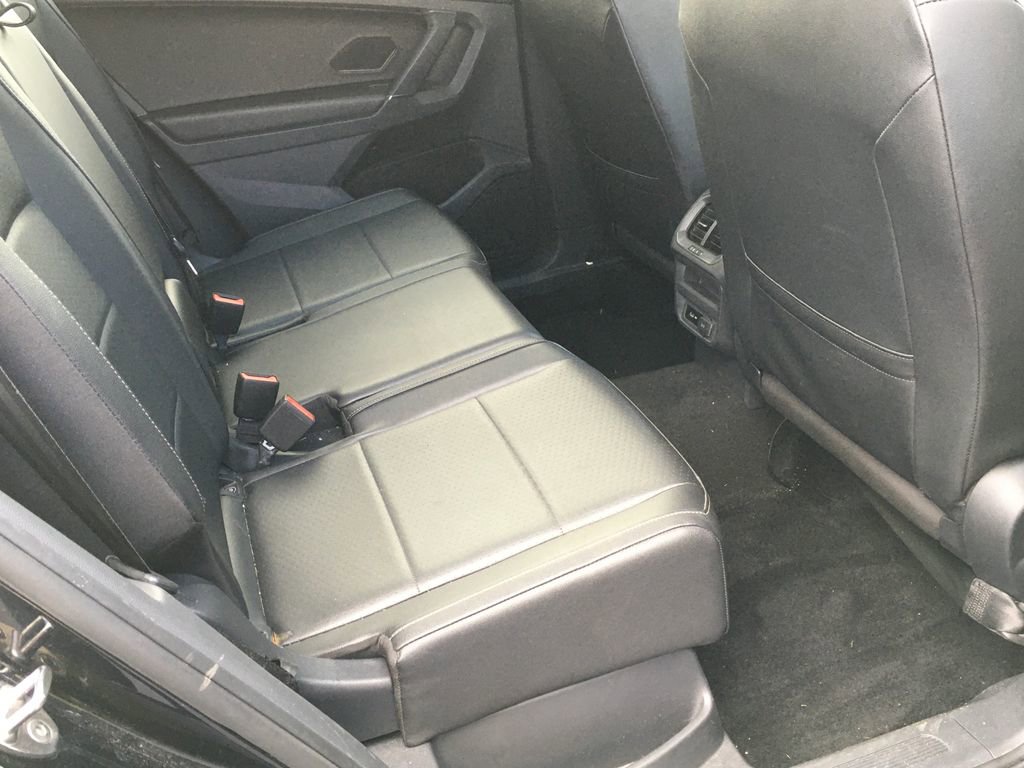 Used 2020 Volkswagen Tiguan SE w/ Panoramic Sunroof Package AWD/4WD image 8