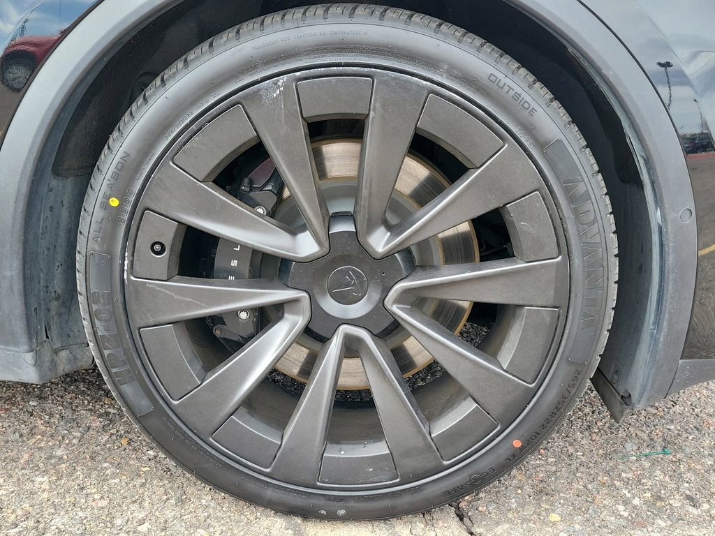 Used 2023 Tesla Model X image 17