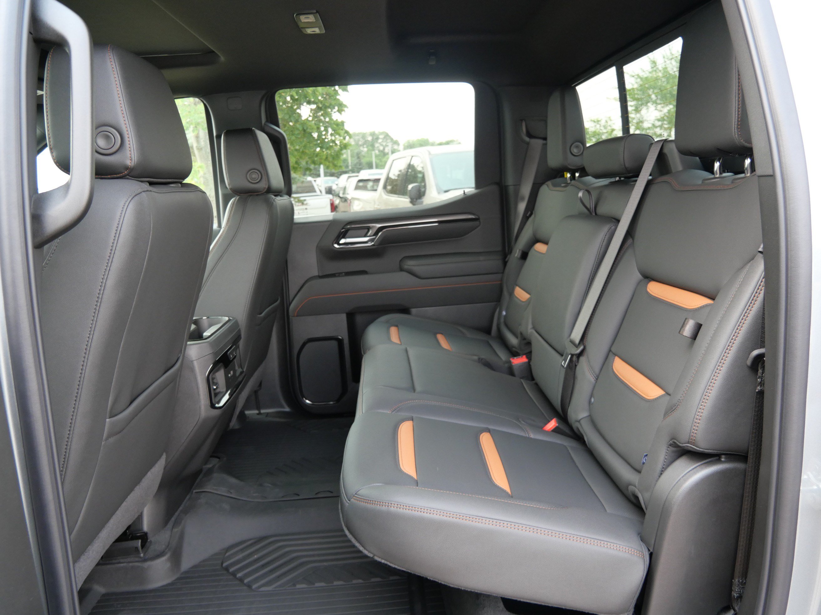 New 2026 GMC Sierra 1500 AT4 w/ Technology Package AWD/4WD image 5