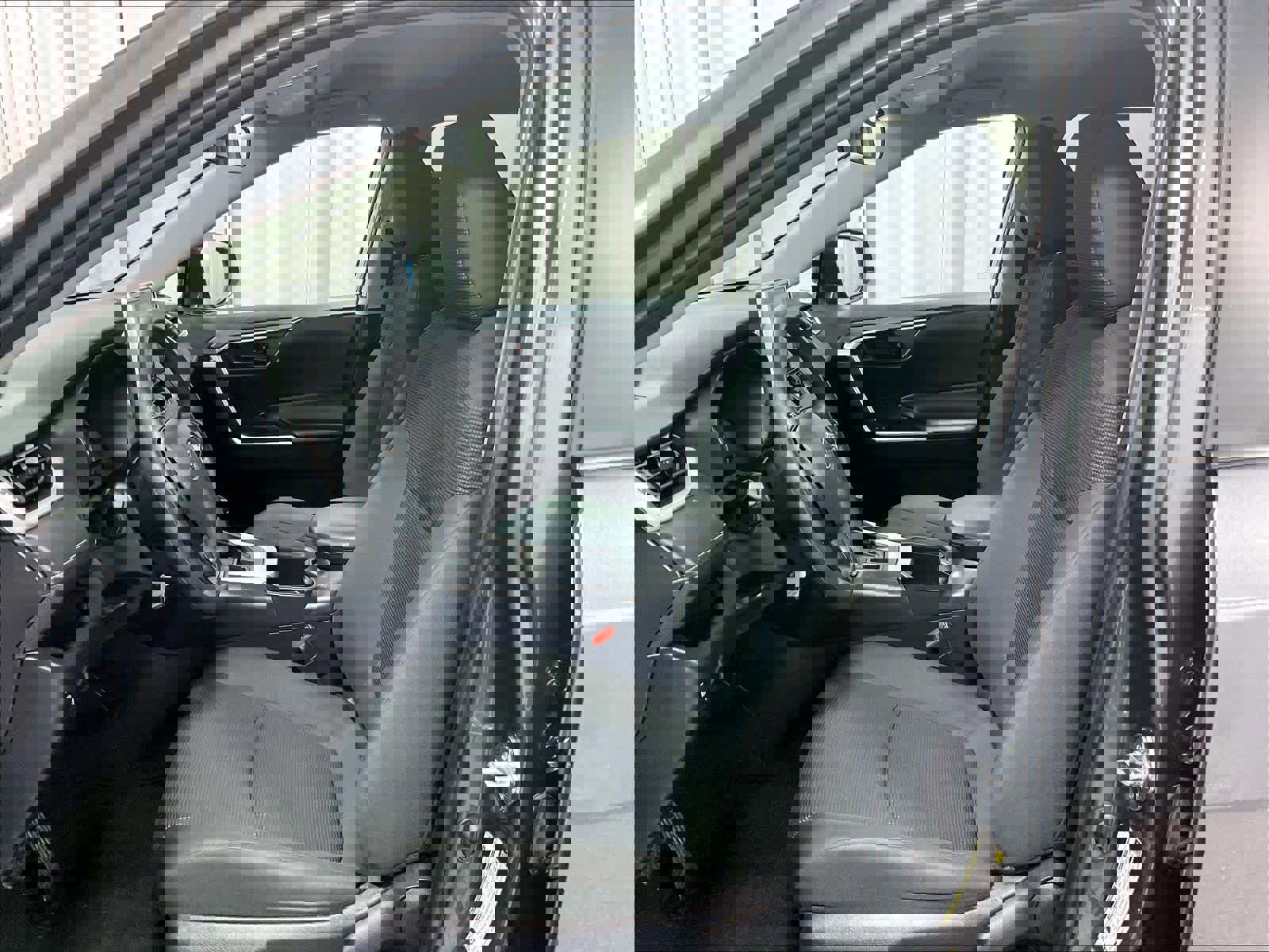 Certified 2025 Toyota RAV4 LE image 10