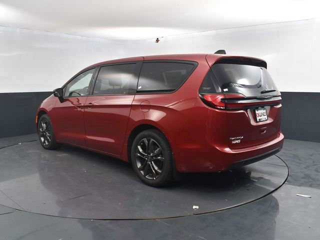 New 2026 Chrysler Pacifica Select FWD image 7