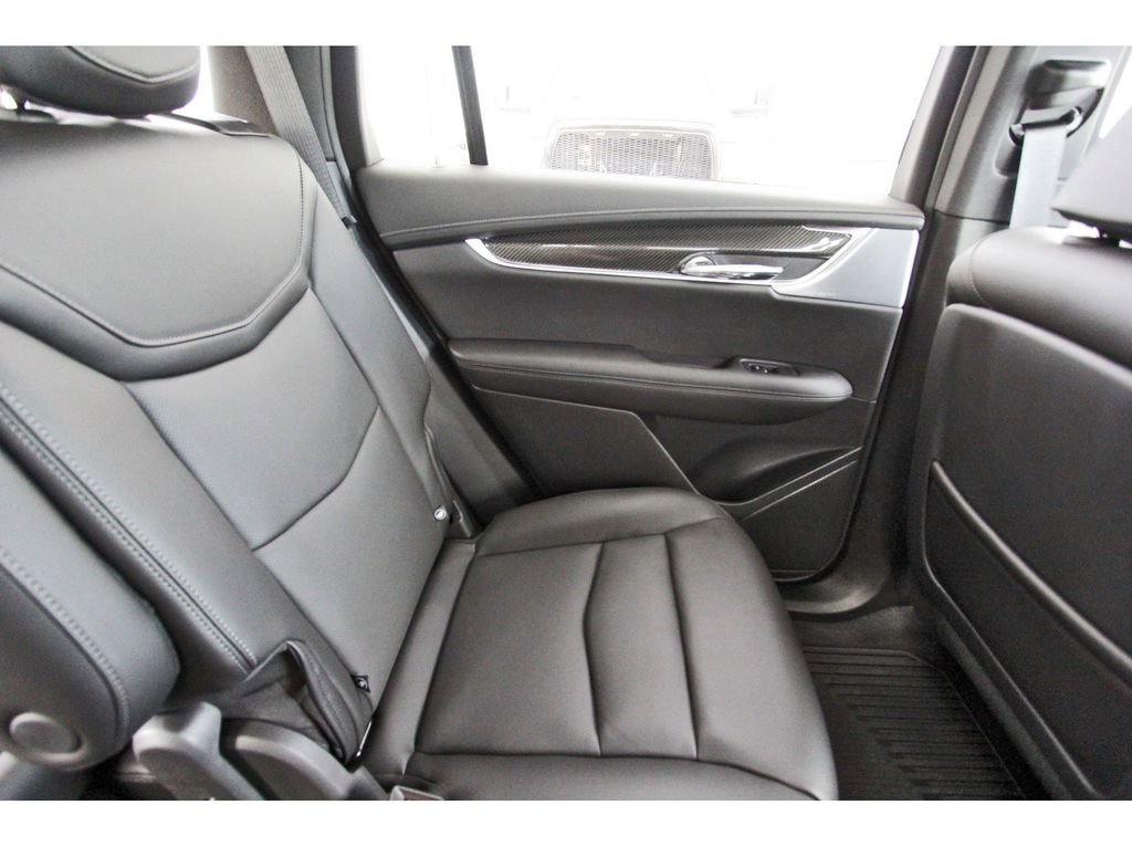 New 2025 Cadillac XT6 Sport w/ LPO, Onyx Lite Package image 11
