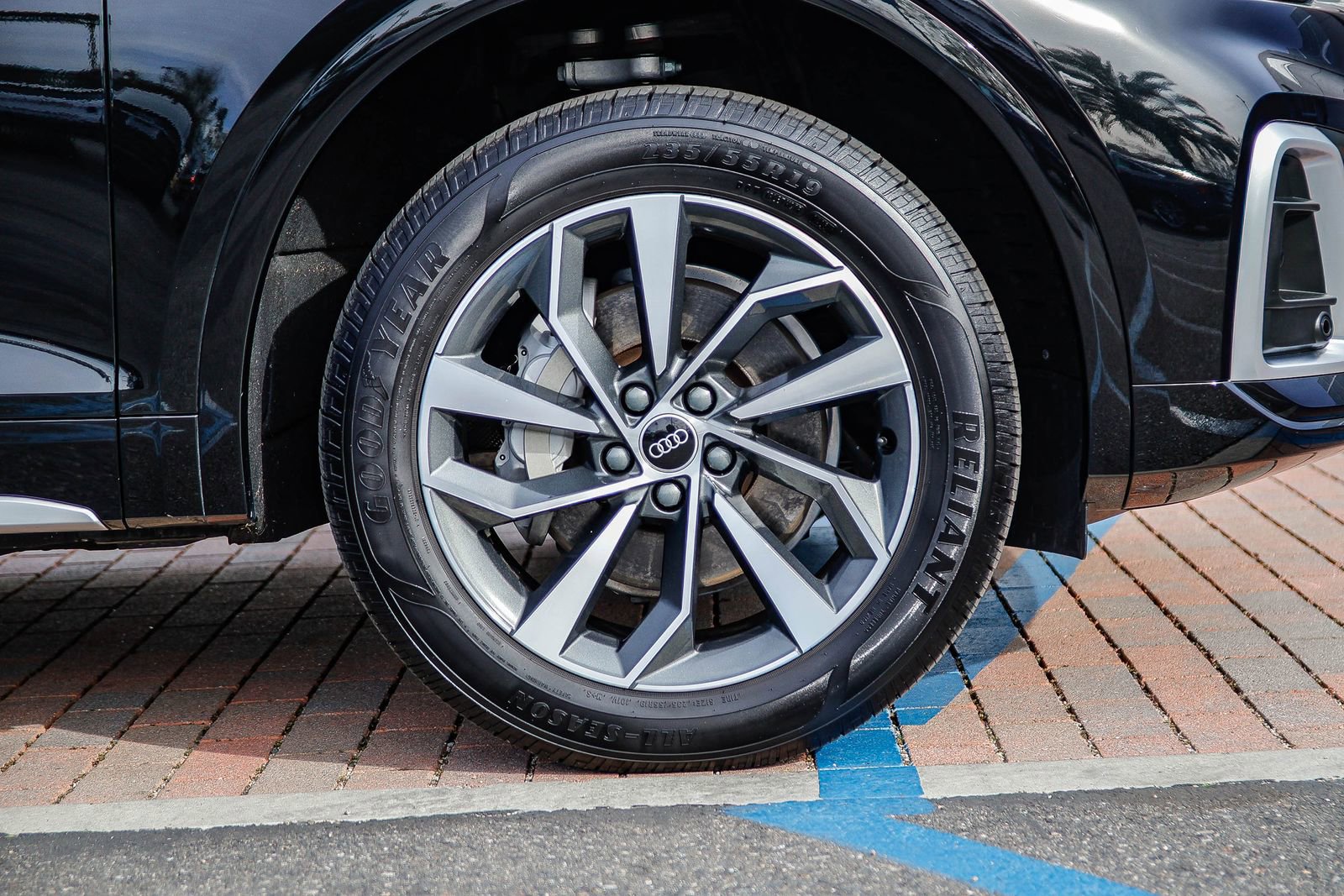 Certified 2023 Audi Q5 2.0T Premium Plus w/ Premium Plus Package image 11