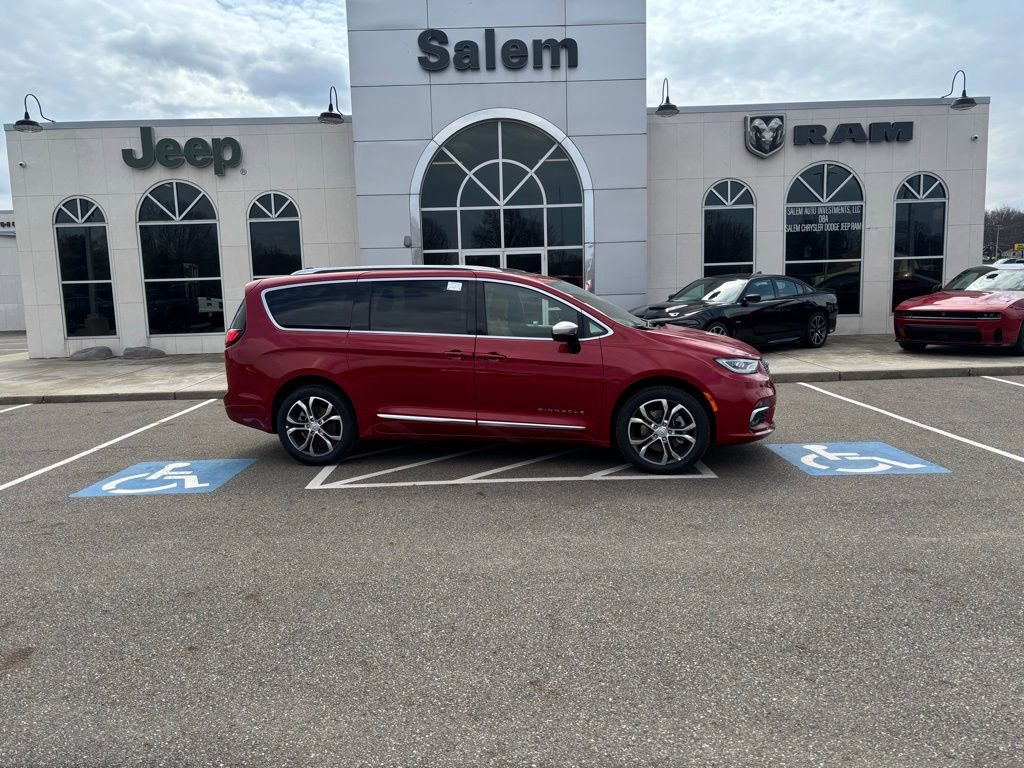 New 2026 Chrysler Pacifica Pinnacle AWD/4WD image 1