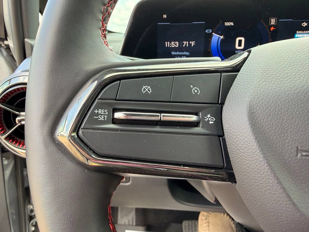 Used 2024 Chevrolet Equinox EV RS FWD image 21