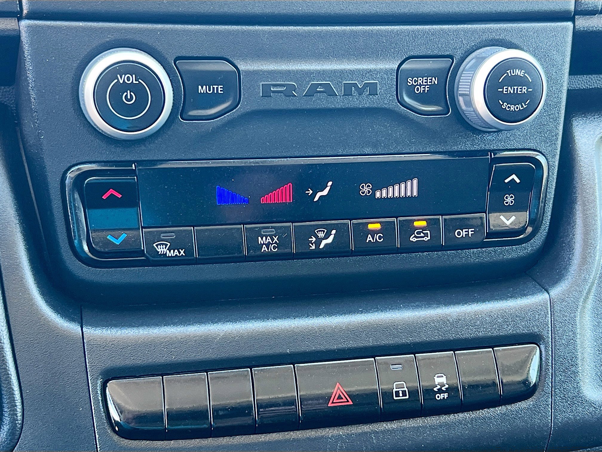 Used 2023 RAM ProMaster 2500 image 26