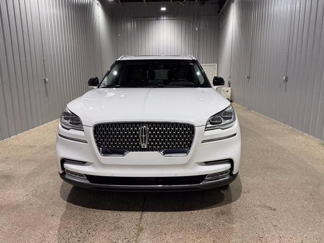 Used 2021 Lincoln Aviator Reserve w/ Equipment Group 202A AWD/4WD image 3