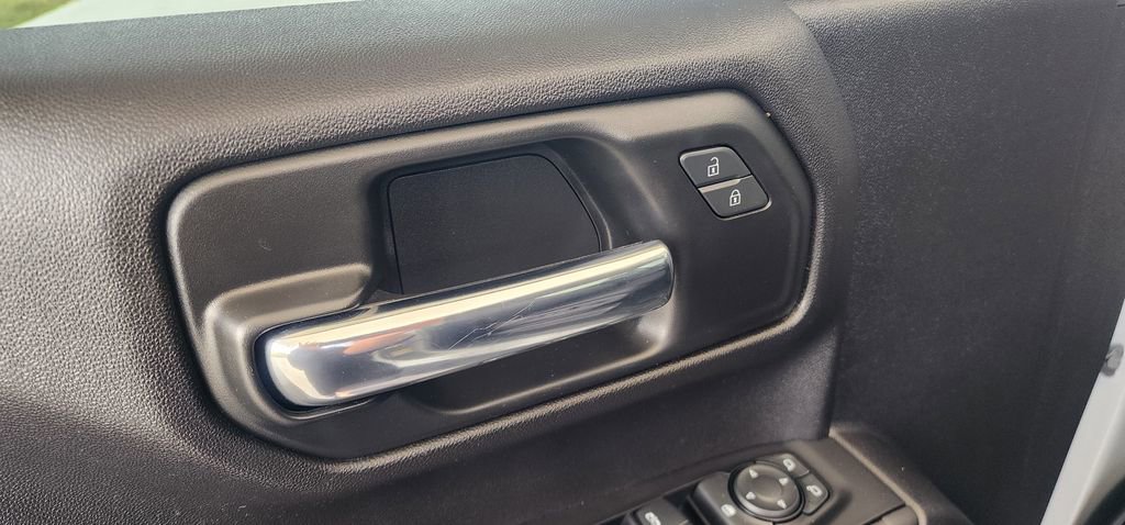 Used 2024 Chevrolet Silverado 1500 Custom w/ LPO, Dark Essentials Package RWD image 15