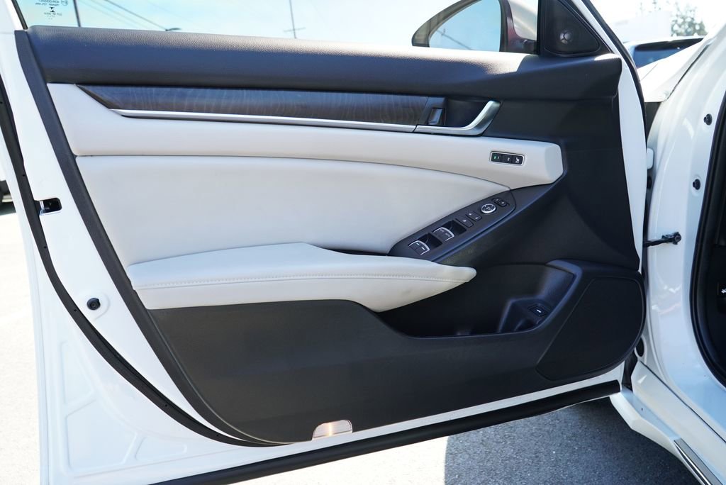 Used 2018 Honda Accord EX-L image 21