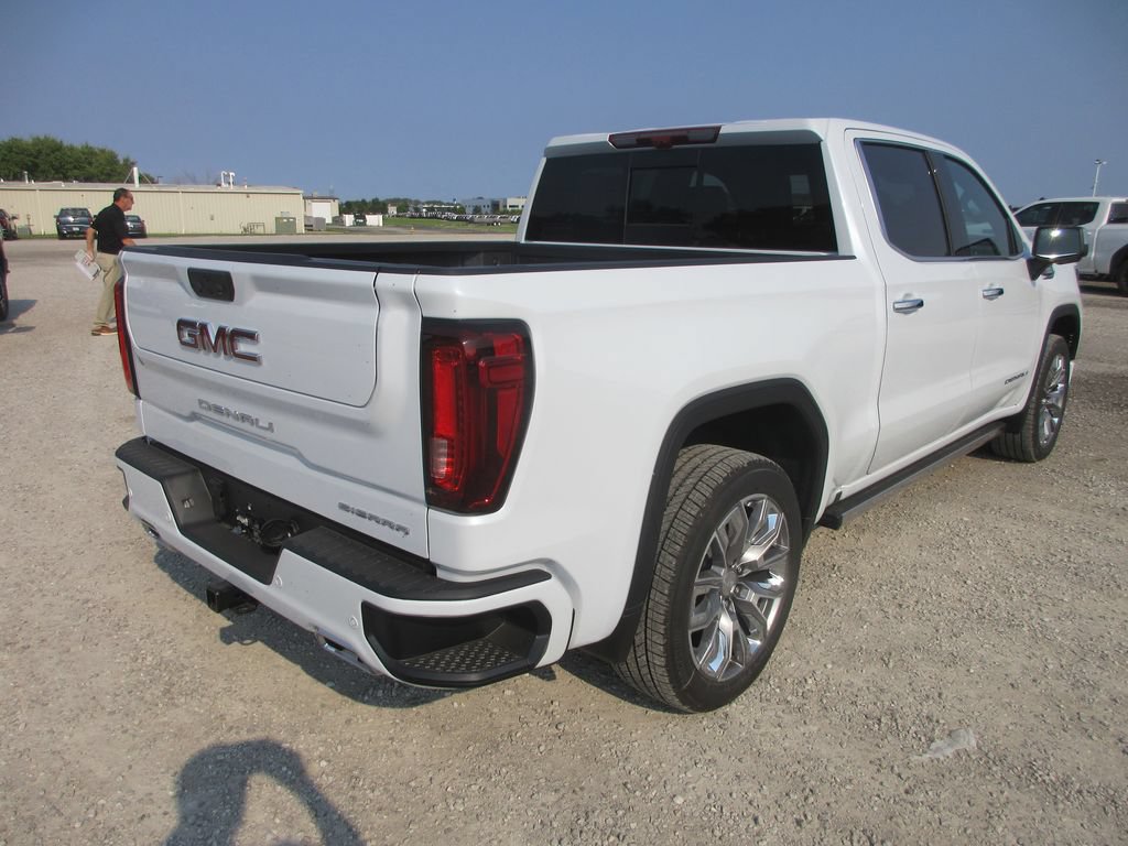 New 2026 GMC Sierra 1500 Denali w/ Denali Reserve Package AWD/4WD image 5