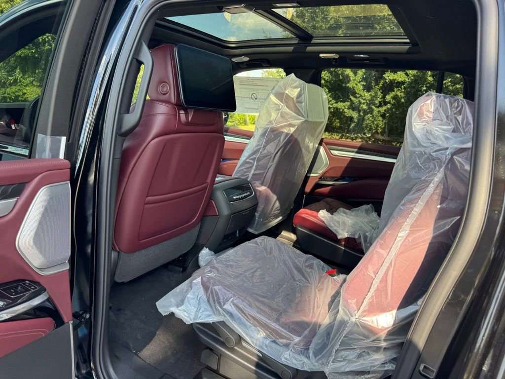 New 2026 Cadillac Escalade ESV Luxury w/ Touring Package image 21