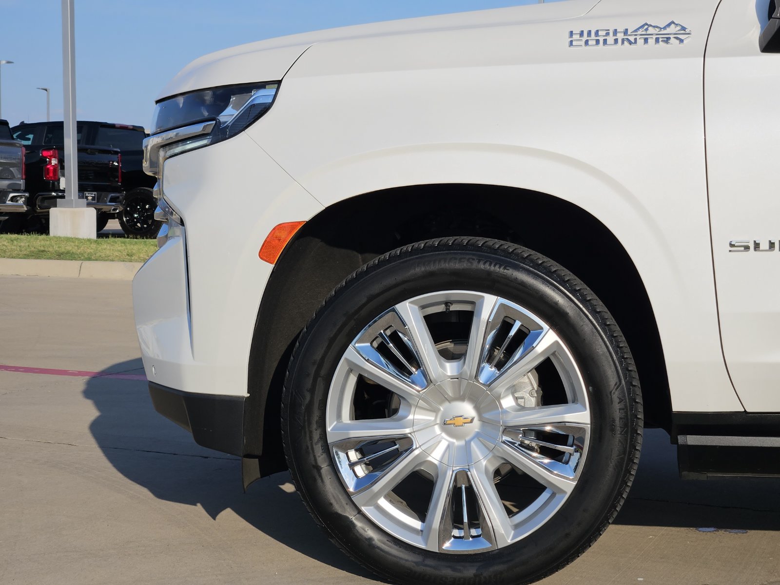 Certified 2023 Chevrolet Suburban High Country AWD/4WD image 12