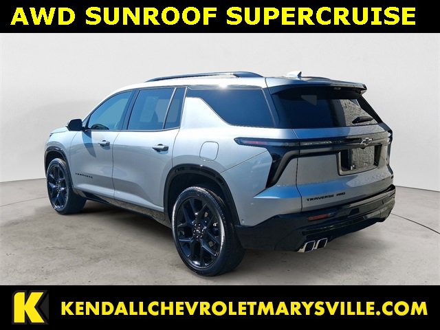 Used 2024 Chevrolet Traverse RS image 3