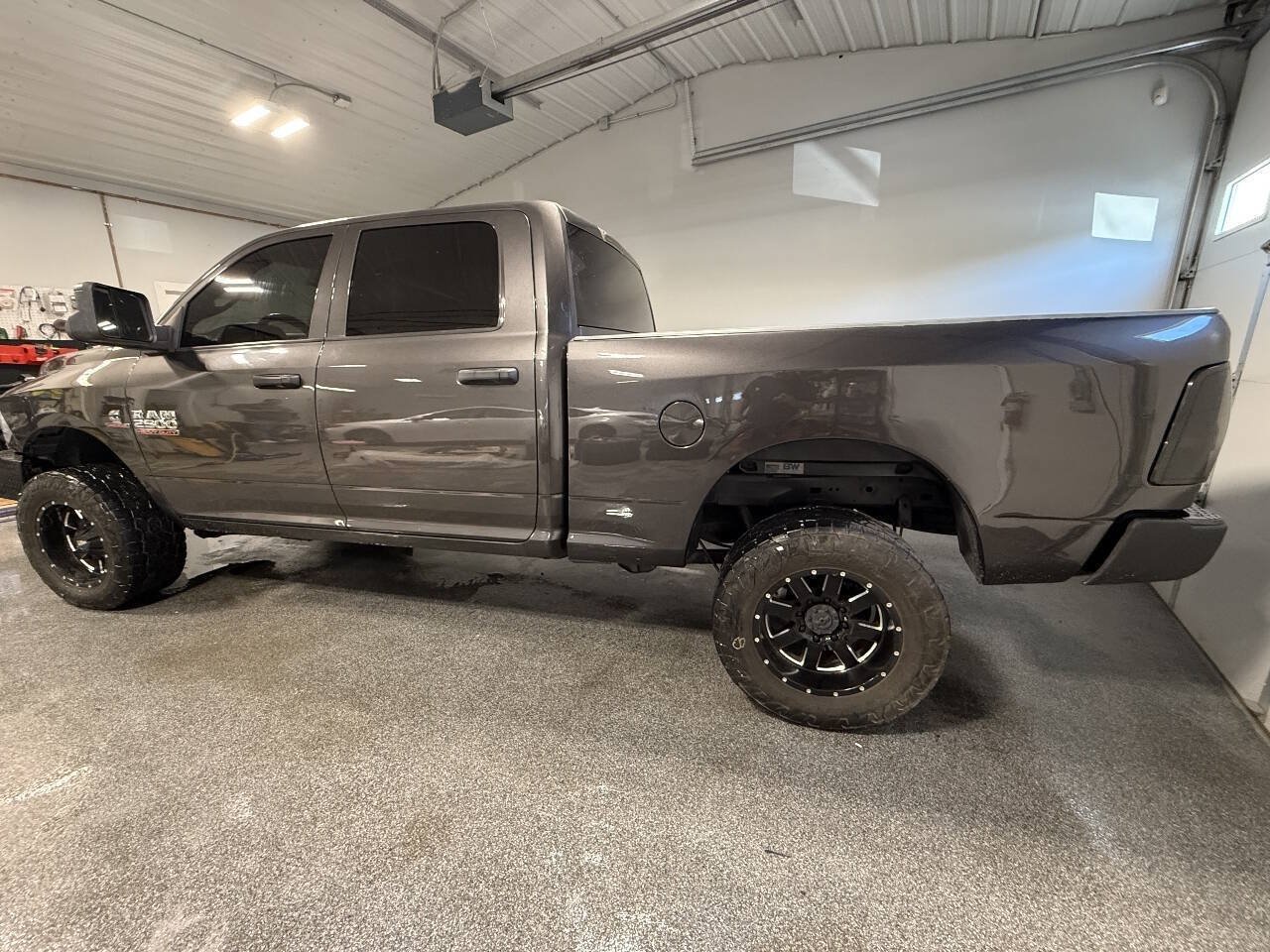 Used 2017 RAM 2500 Tradesman w/ Chrome Appearance Group AWD/4WD image 10